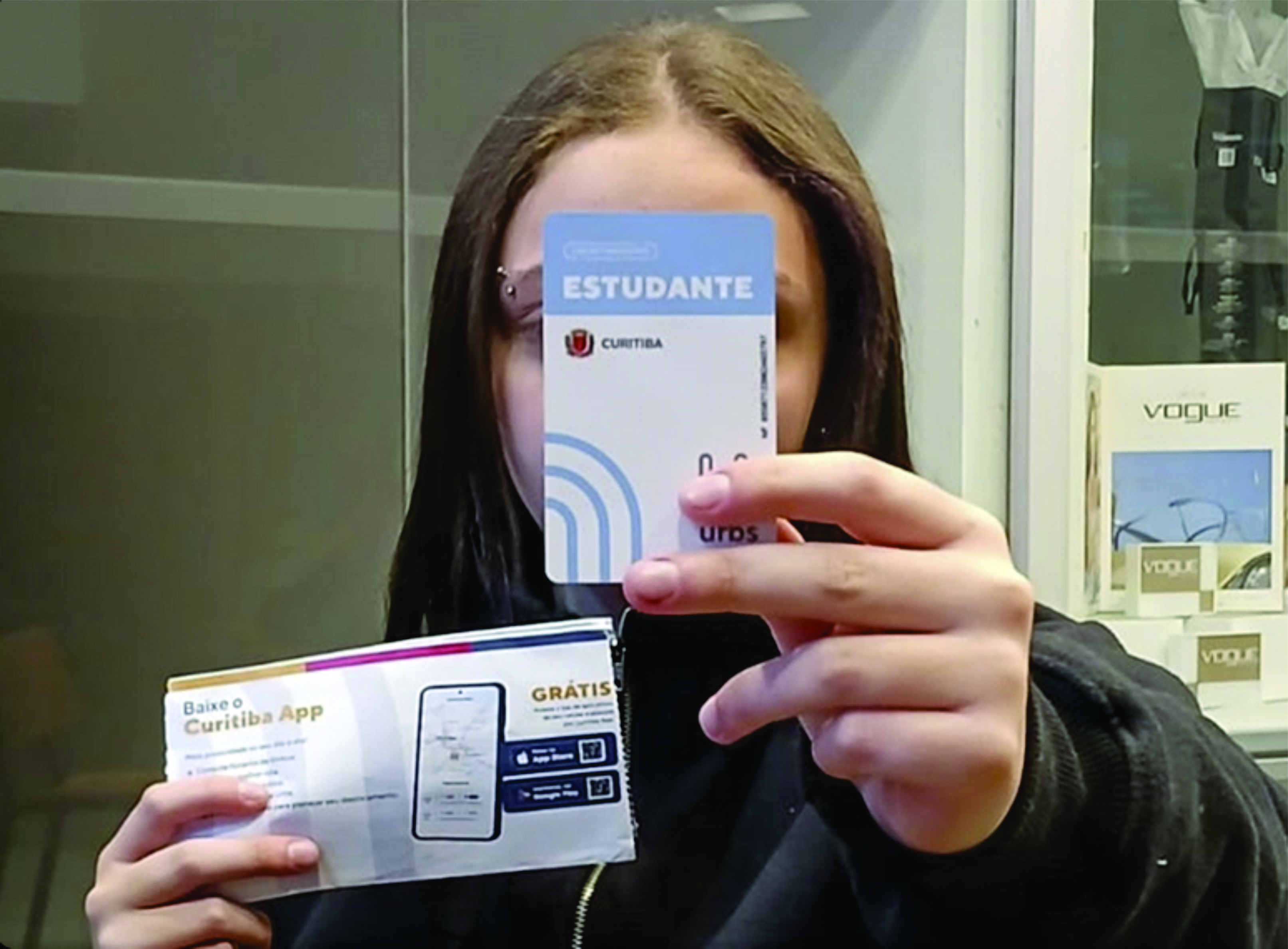 Cartão Estudante, da Urbs, já está sendo entregue na casa dos beneficiários