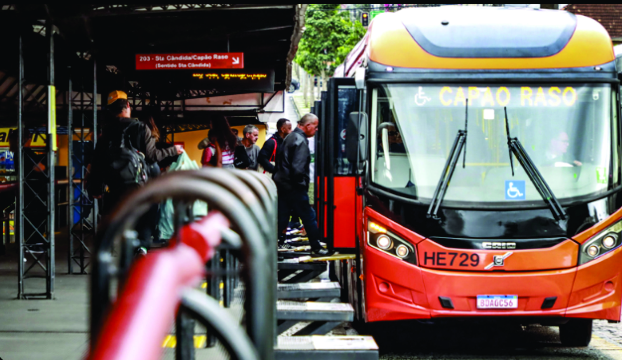 Curitiba vai ter ônibus de graça neste domingo, segundo turno das eleições