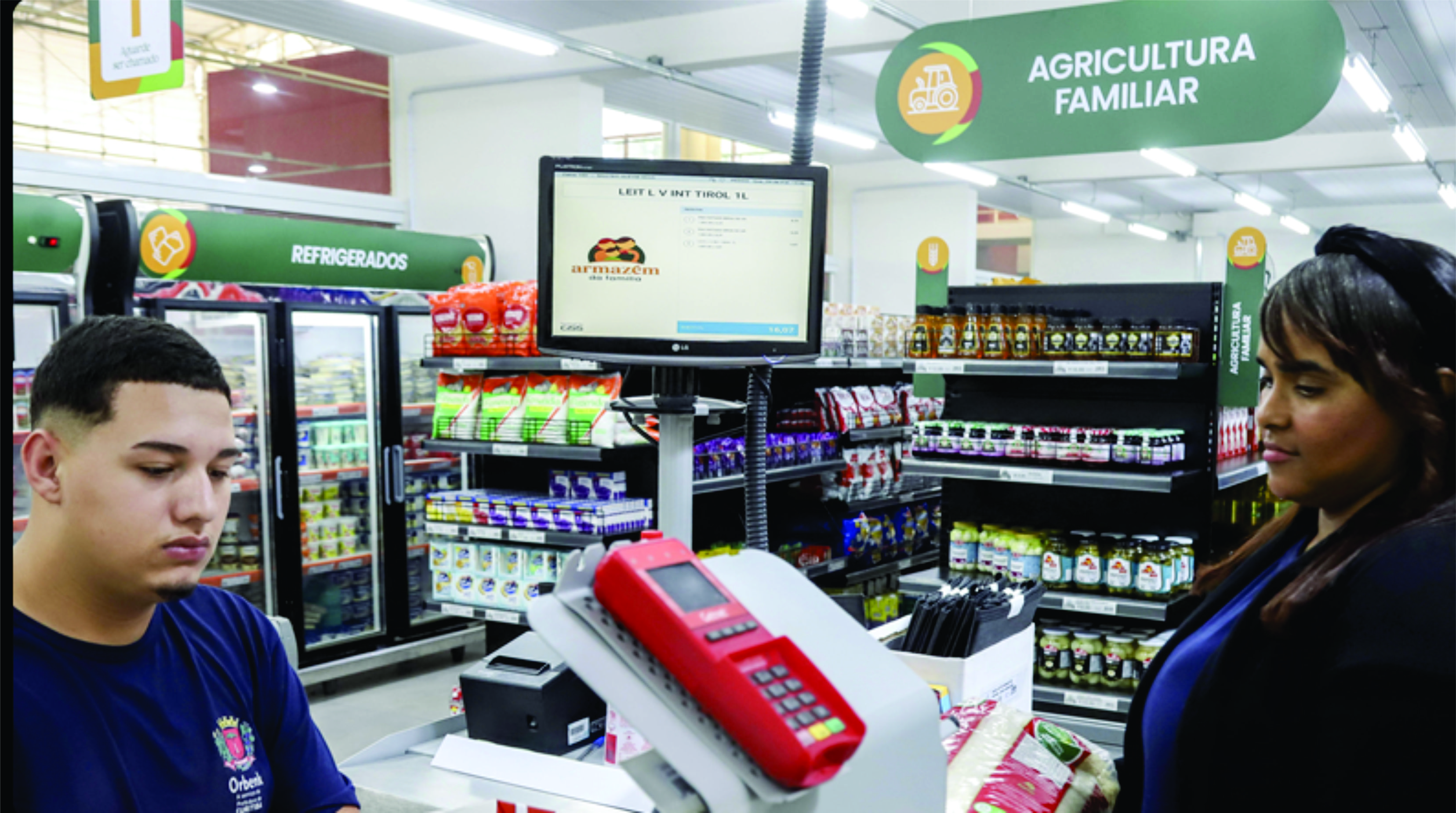 Semana da Economia tem frango, macarrão, extrato de tomate e óleo em oferta nos Armazéns da Família