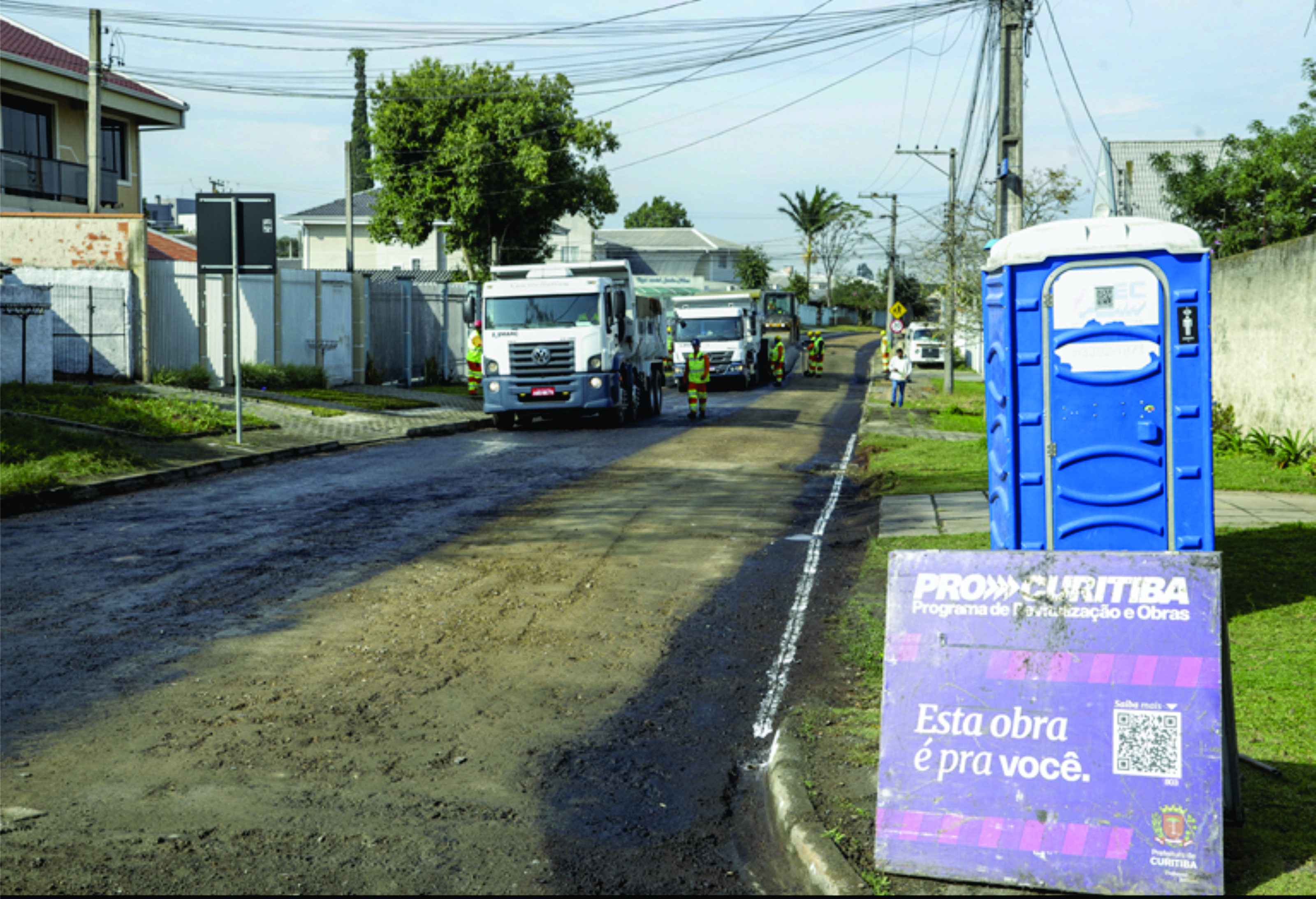 Prefeitura recupera mais 2,3 km de asfalto na Regional Pinheirinho