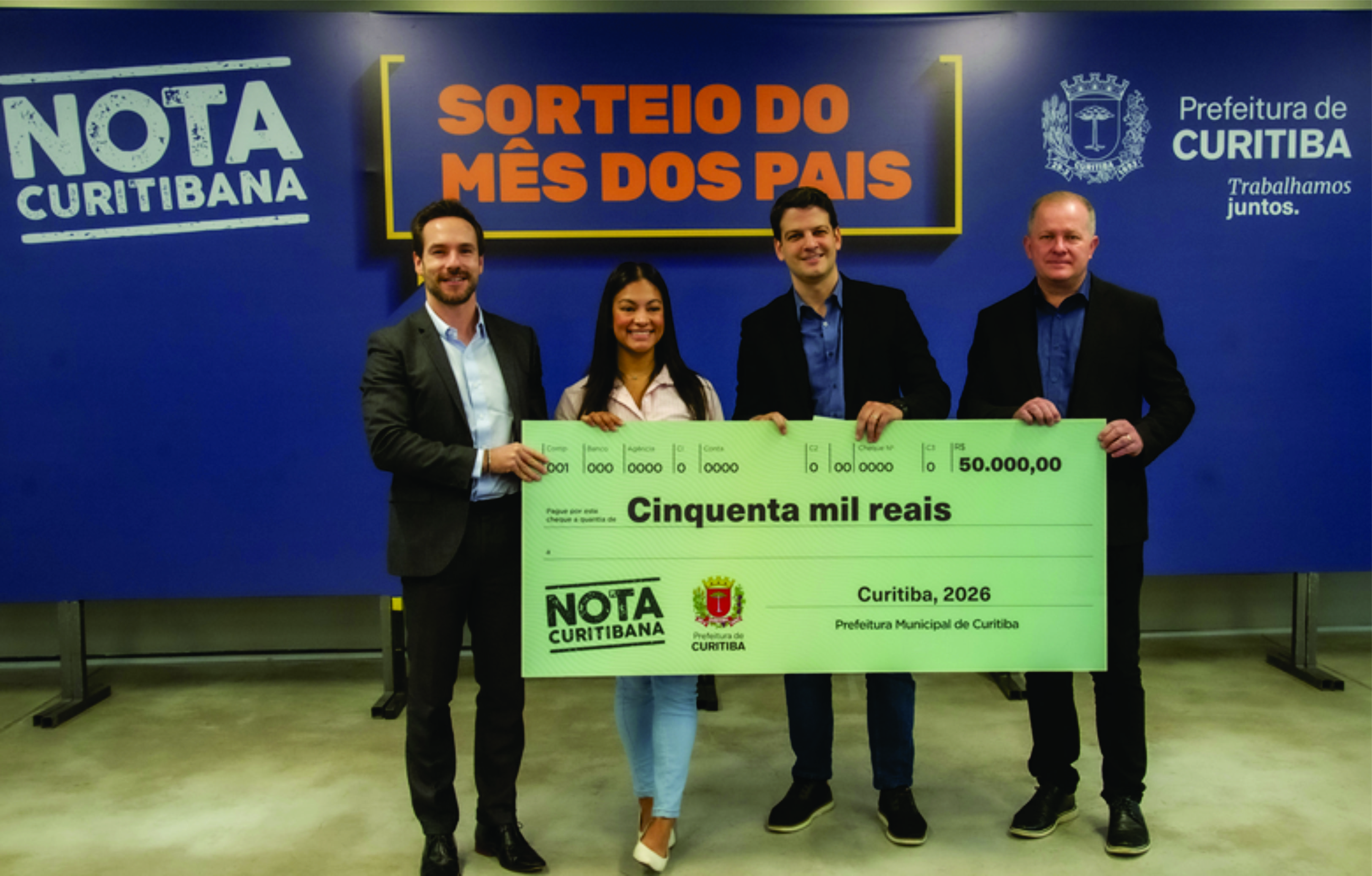 Nota Curitibana do Dia dos Pais premia com R$ 200 mil mãe que cuida de filho autista em tempo integral