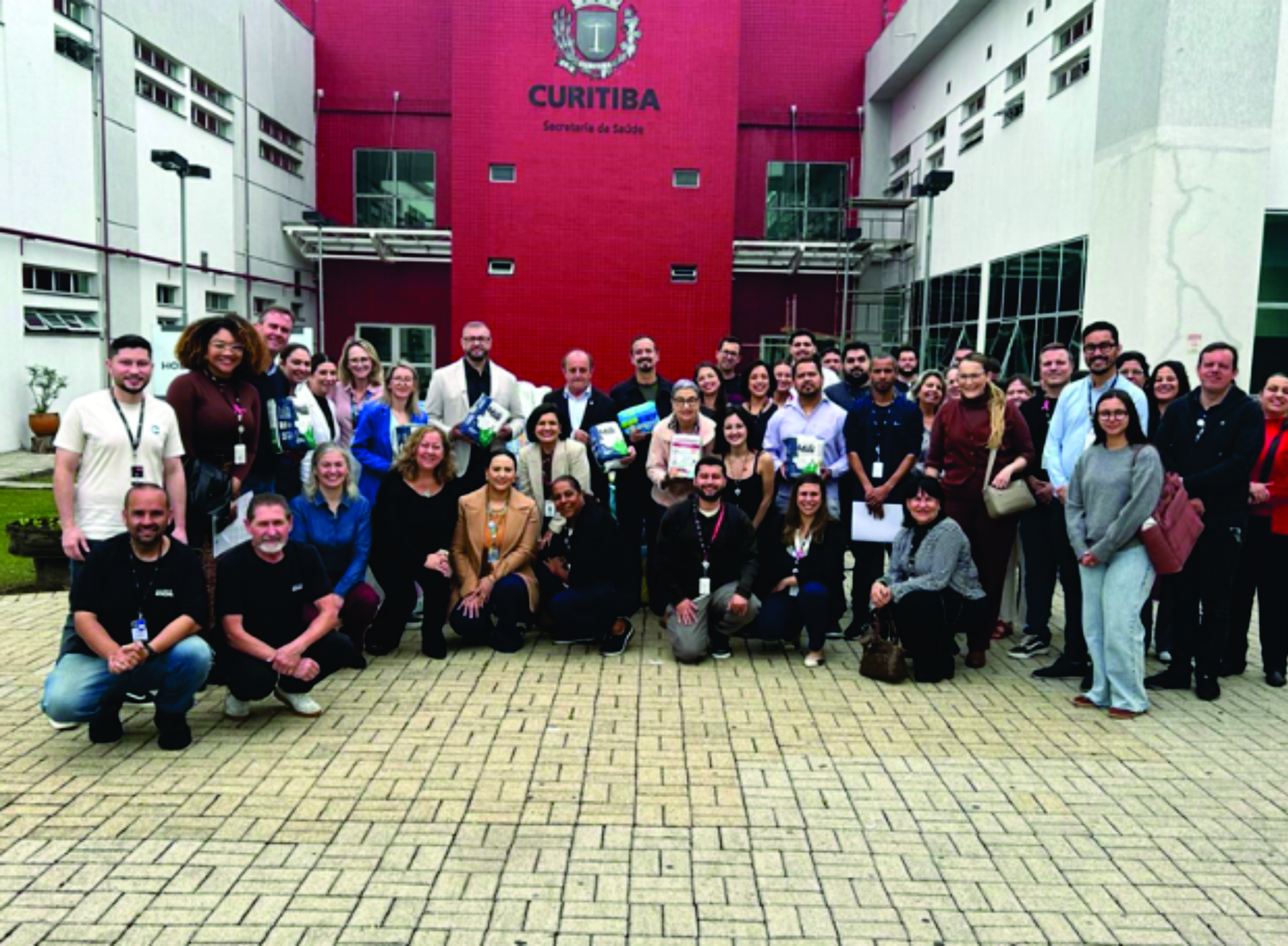 Hospital do Idoso recebe doação de 4 mil fraldas da Comunidade Alcance