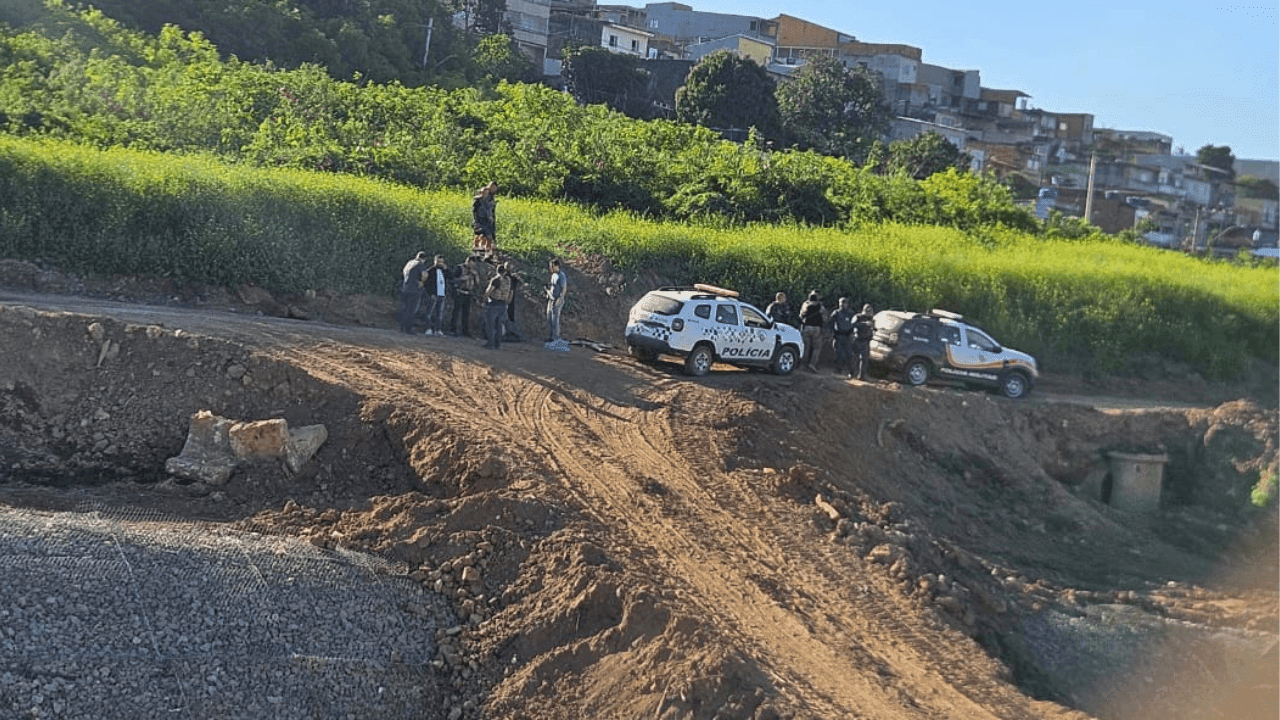 Agentes da Polícia Federal (PF) trocaram tiros com suspeitos de envolvimento no tráfico de drogas