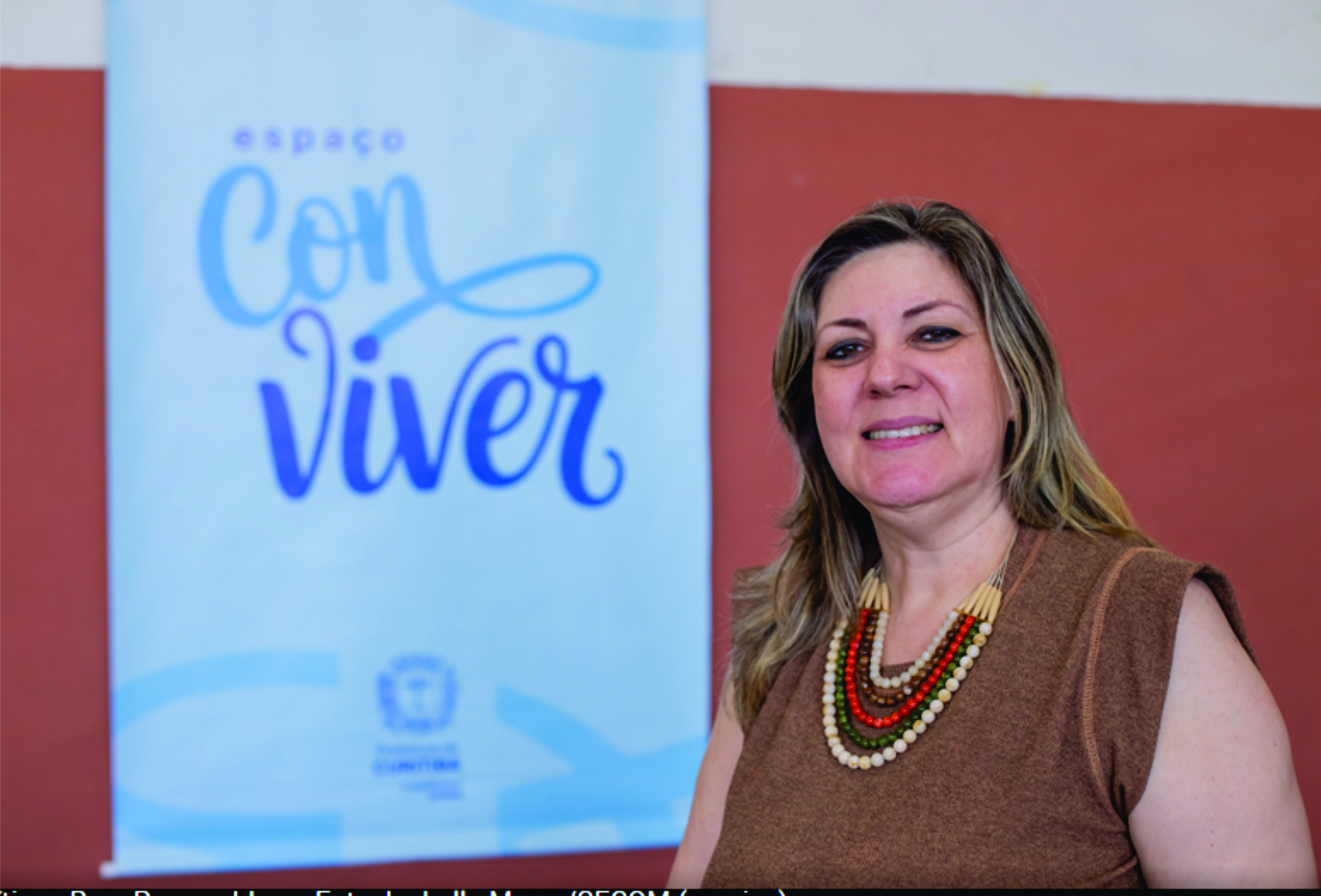 Sofá é a coisa que mais pode prejudicar uma pessoa, diz professora aposentada e muito ativa