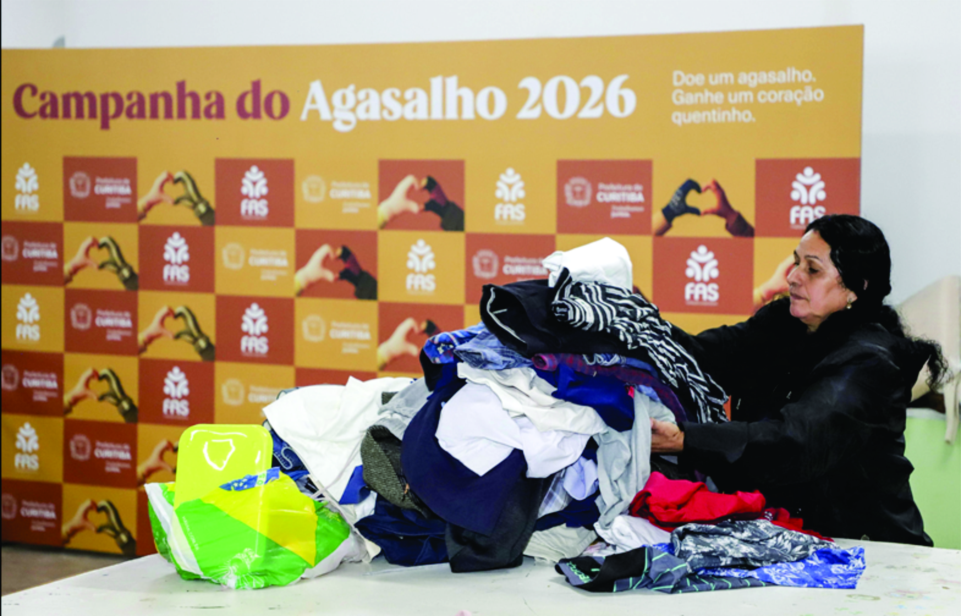 A 20 dias do fim, Campanha do Agasalho alcança 355 mil peças arrecadadas
