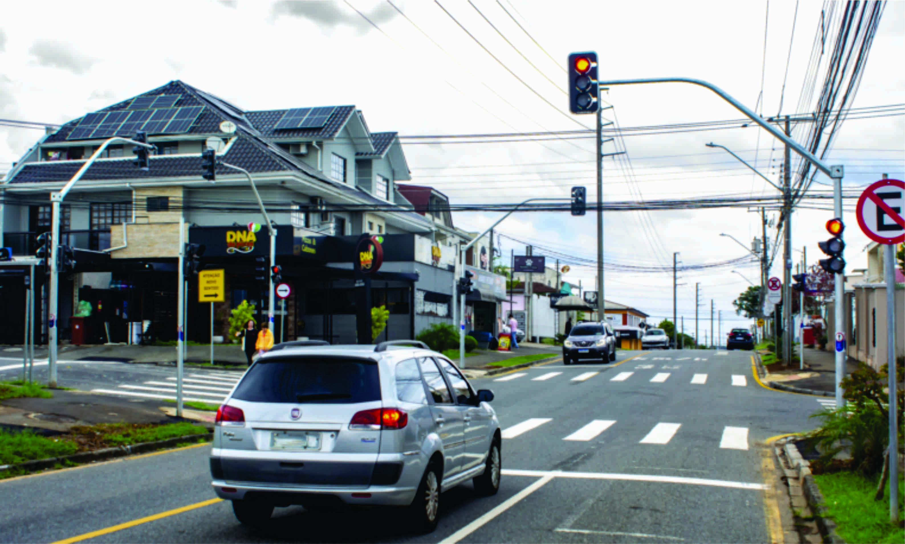 Setran instala novos semáforos em cruzamento movimentado de Curitiba
