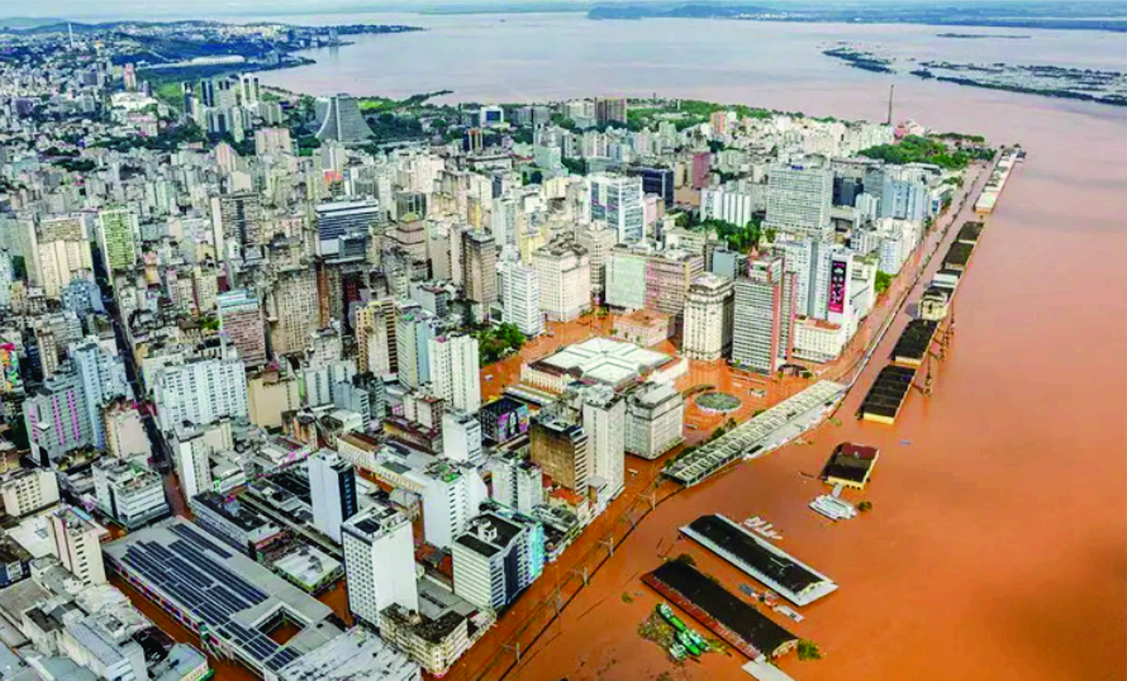 Chuva volta a Porto Alegre e causa apreensão com nível do Guaíba