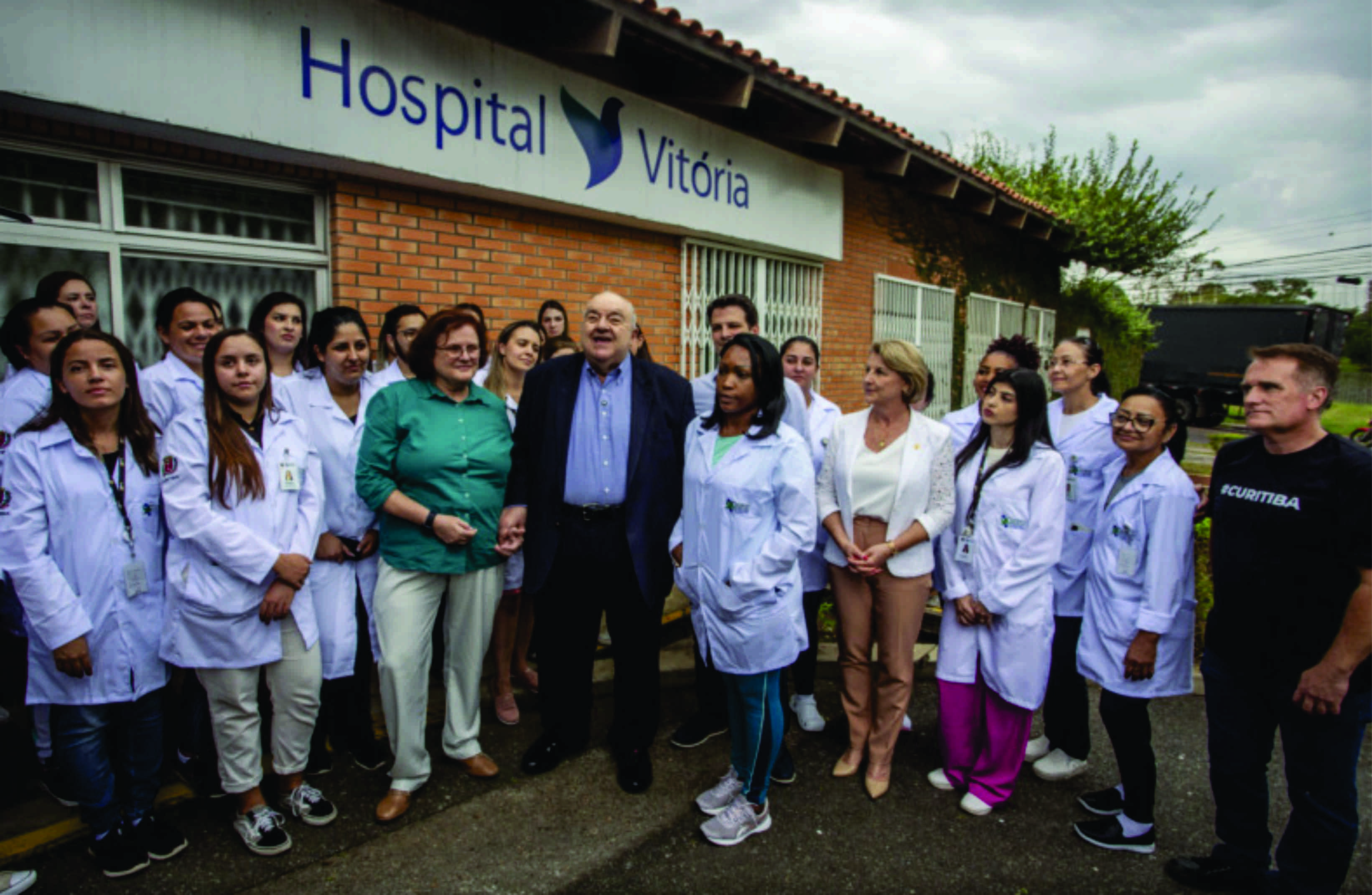 Greca reabre Hospital Vitória, amplia leitos e diminui pressão sobre as UPAs em Curitiba