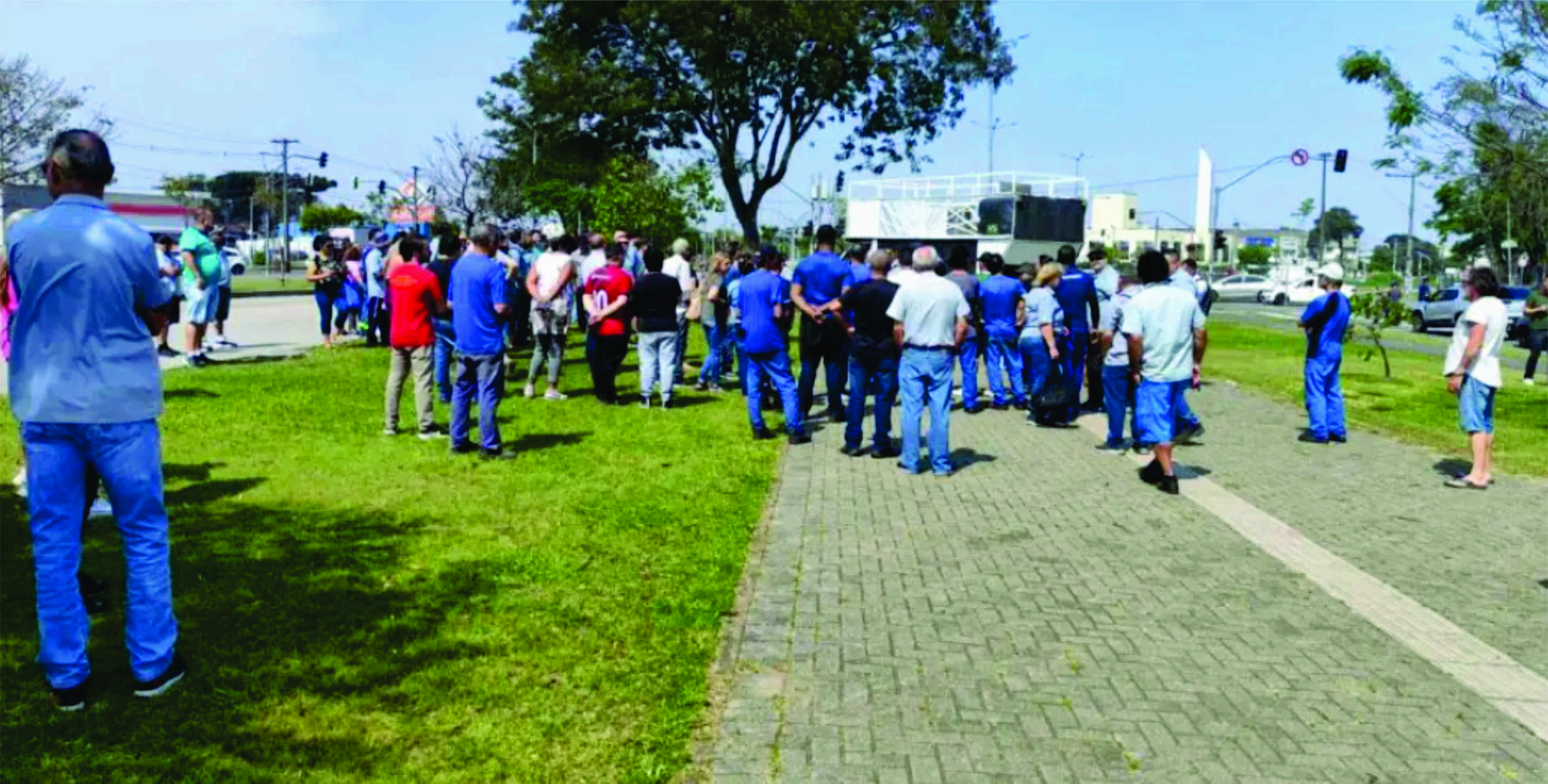 Após protesto e ameaça de paralisação, juiz proíbe que motoristas e cobradores ‘cruzem os braços’ em Curitiba